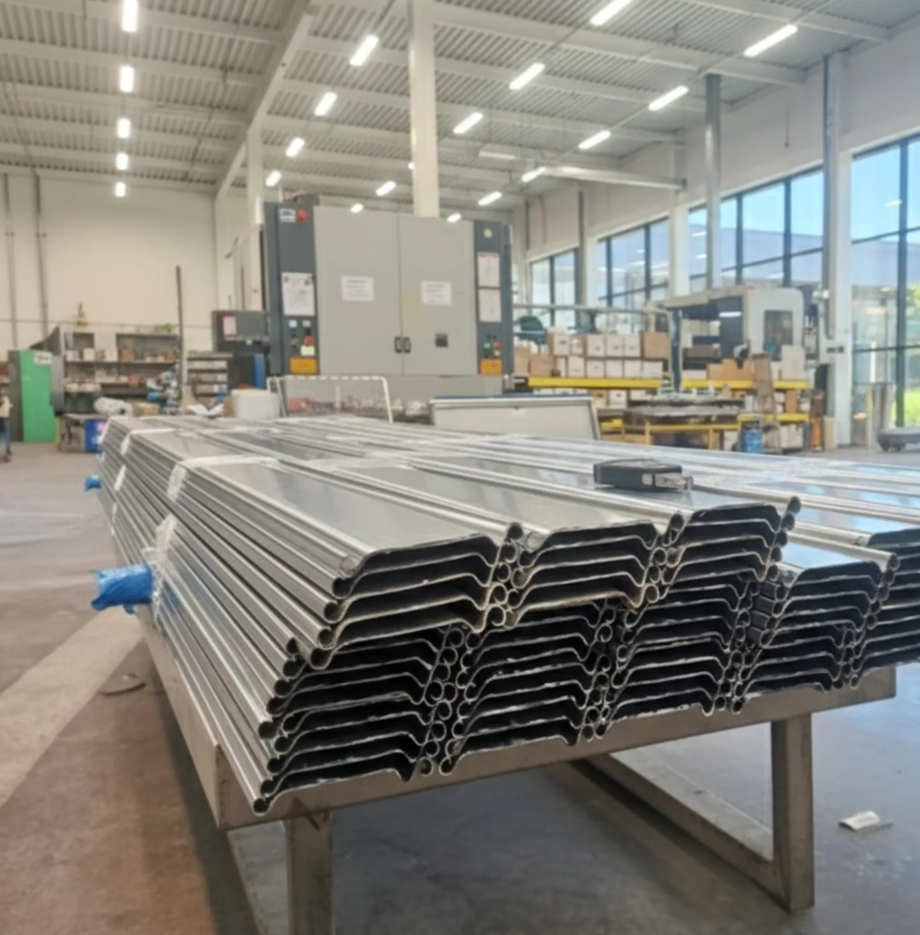 Comment choisir son rideau métallique : guide pour commerçants